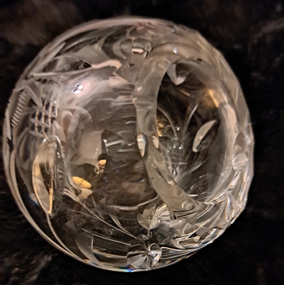 CRYSTAL ROUND BUD VASE OR ASTRAY - Picture 4 of 4